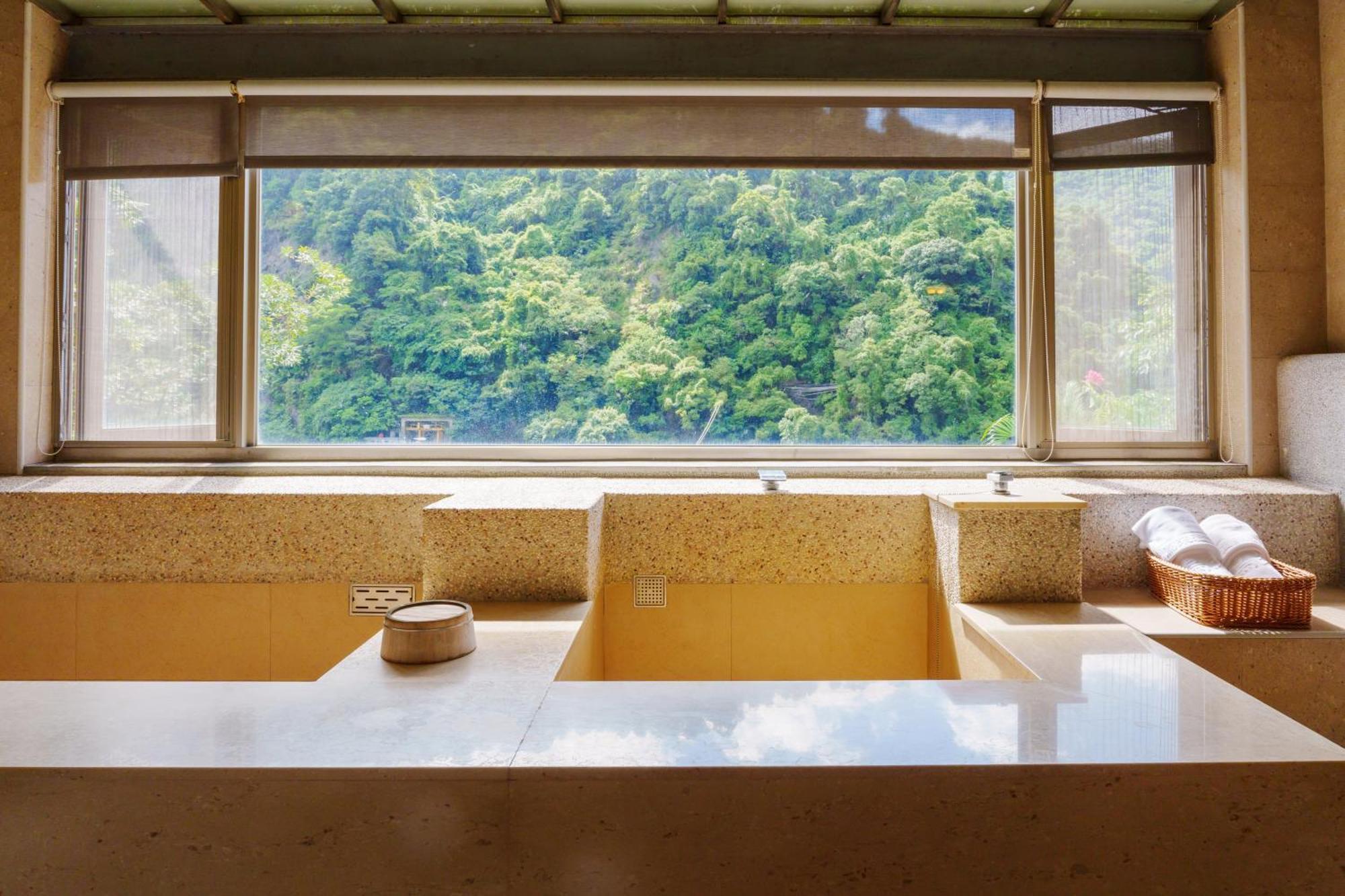 スプリング スパ ホテル 烏来区 エクステリア 写真